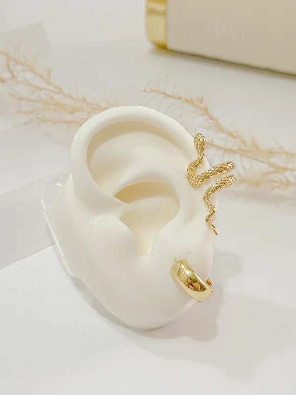 Snake Earcuff