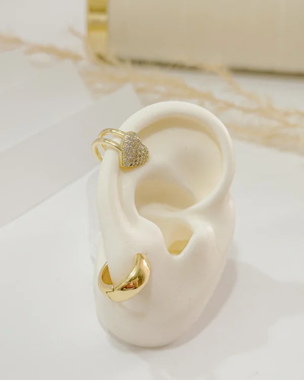 c94ad009824a2462a0cc7d274a3db486_photo-1.webp Heart Cuff