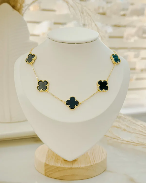 fc3664159767ff9f5255b11c3b3ea66e_photo.webp Multi Clover Black