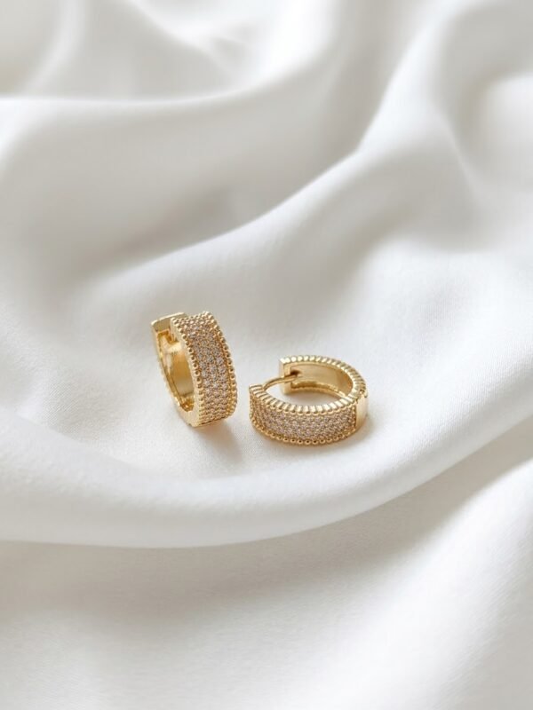 Cristin Pave Gold